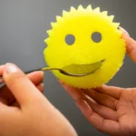 Scrub Daddy Smile Face Sponge - Image 9